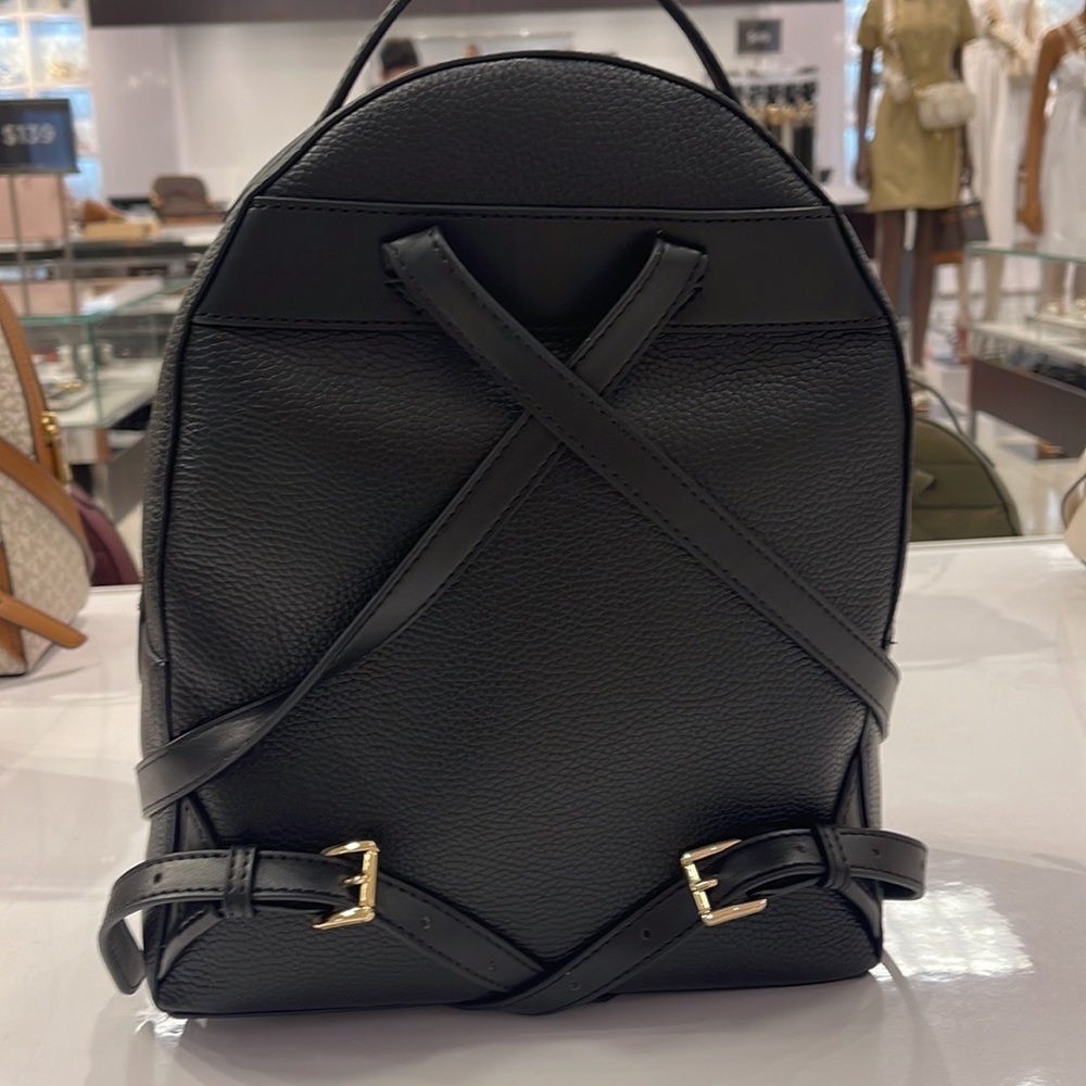 Michael Kors Womens Valerie Medium Logo Backpack 30F2G9VB2B
Black
NWT - Picture 14 of 16
